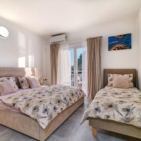 Calma Sea View Rooms มาลีโลชินจ์ ภายนอก รูปภาพ