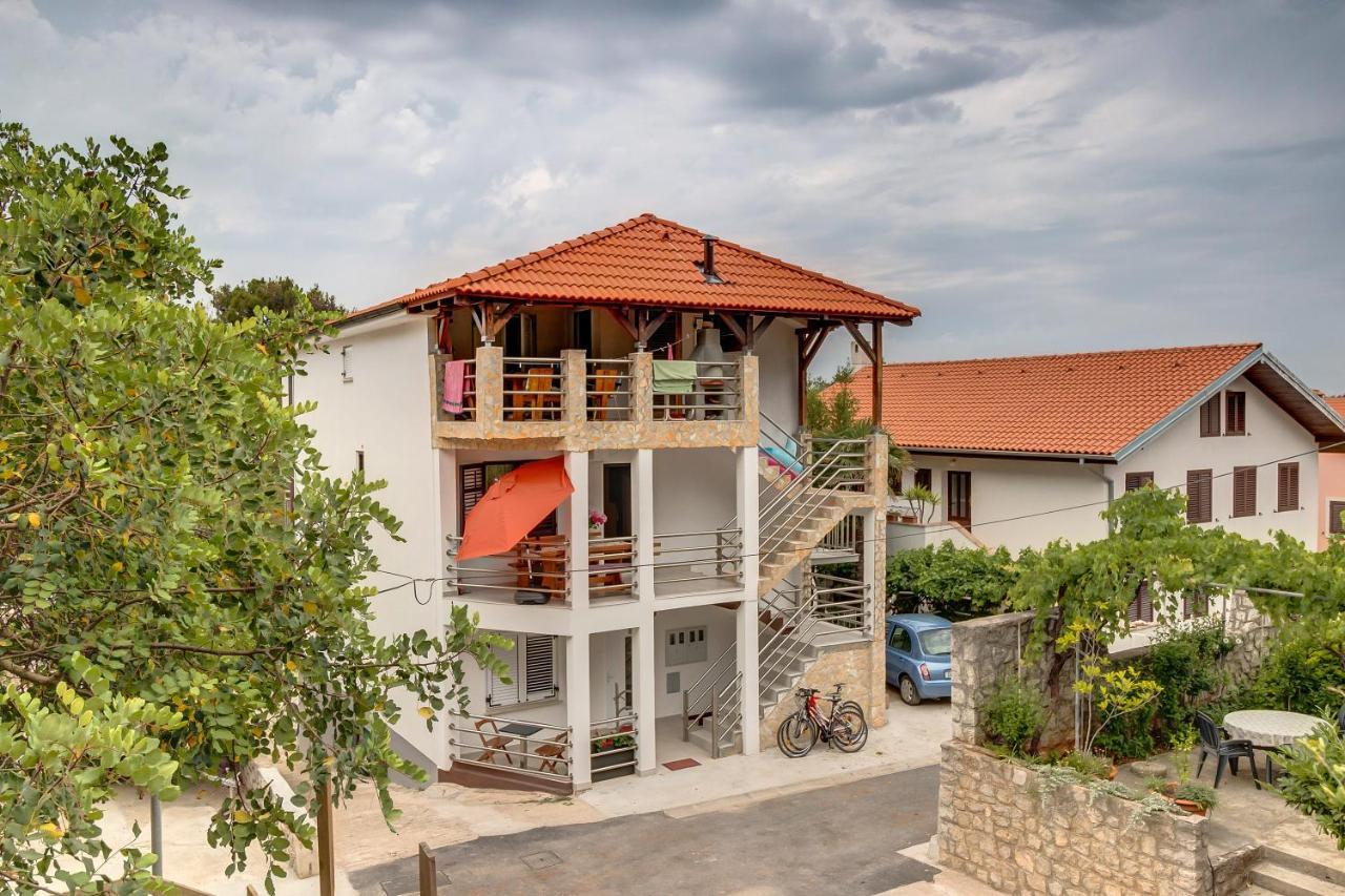 Calma Sea View Rooms มาลีโลชินจ์ ภายนอก รูปภาพ