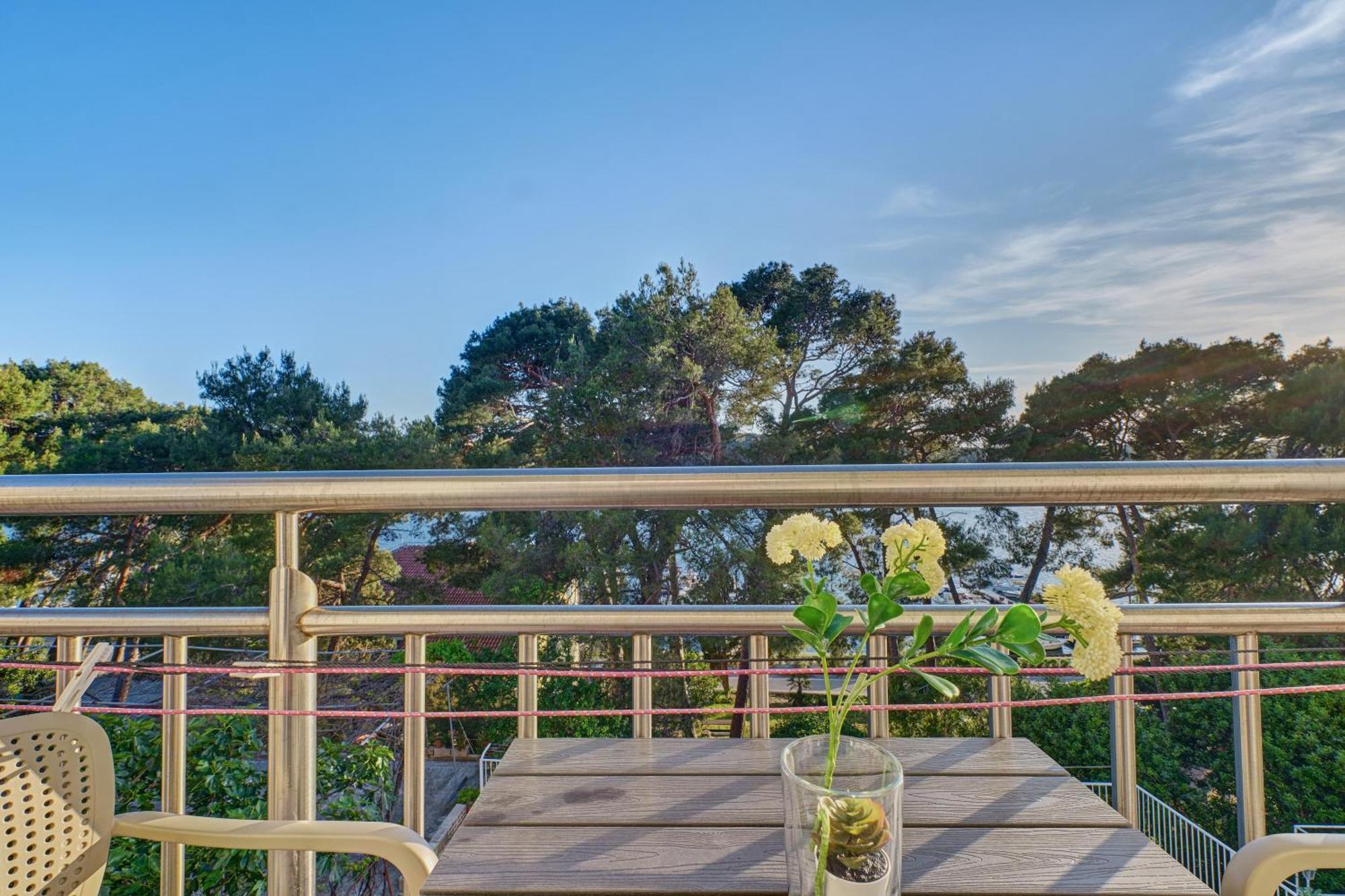 Calma Sea View Rooms มาลีโลชินจ์ ภายนอก รูปภาพ